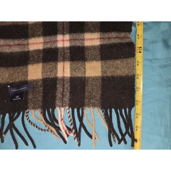TOMMY HILFIGER 100% LAMBSWOOL MUFFLER NECKWEAR SCARF BLK Rd TARTAN PLAID - Picture 3 of 3